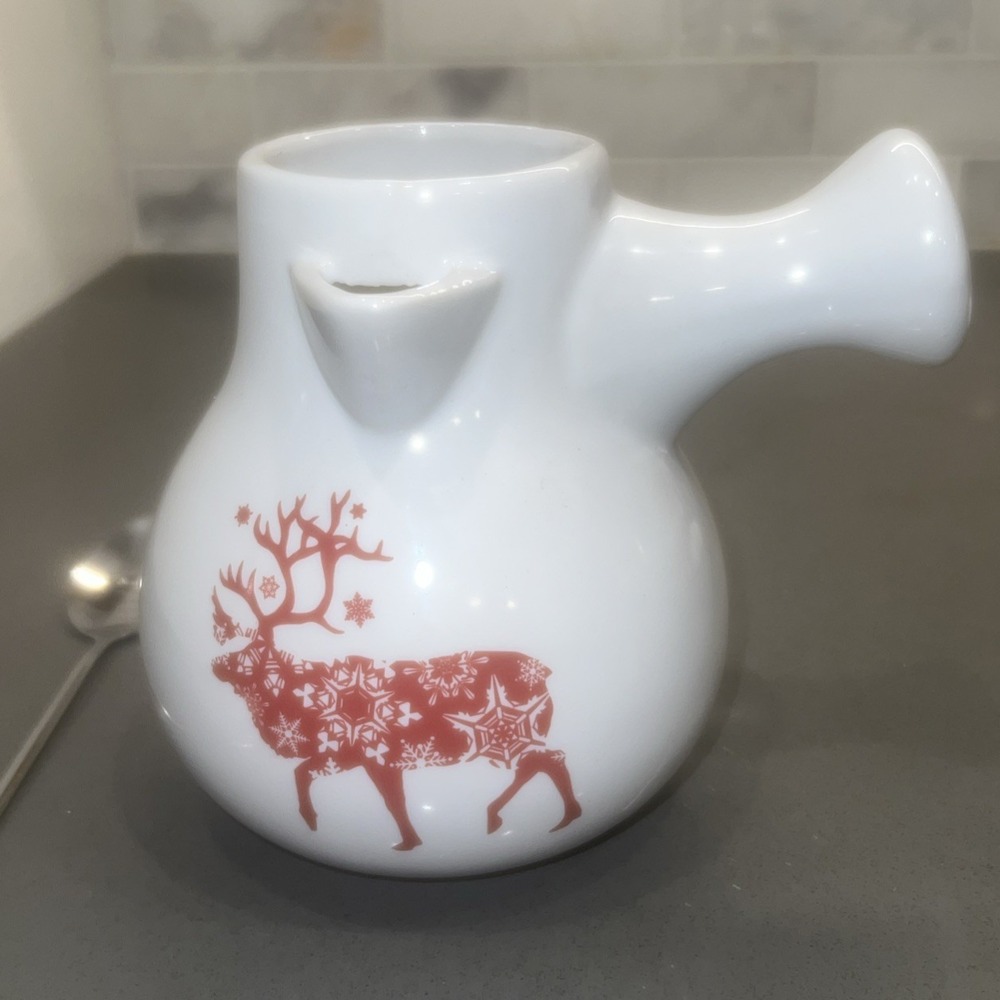 COCOA POT/PITCHER Ceramic REINDEER SNOWFLAKE HOLIDAY  Modern Gourmet Foods